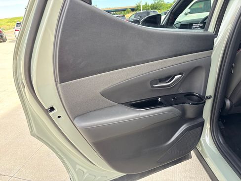 Used 2025 Hyundai Santa Cruz Limited AWD/4WD image 12