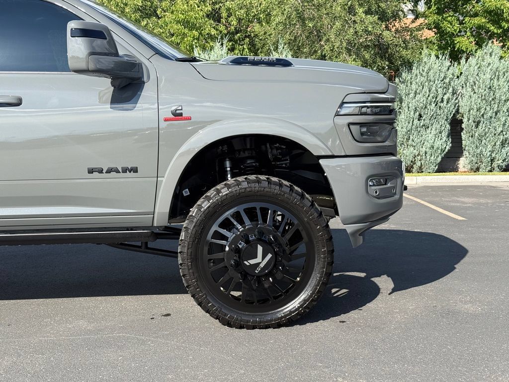 Used 2026 RAM 3500 Limited AWD/4WD image 6