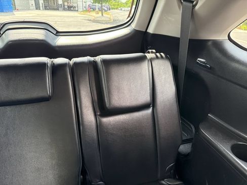 Used 2019 Toyota Highlander SE AWD/4WD image 23