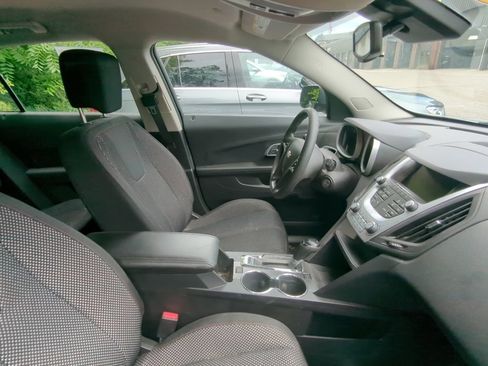 Used 2017 Chevrolet Equinox LS FWD image 12