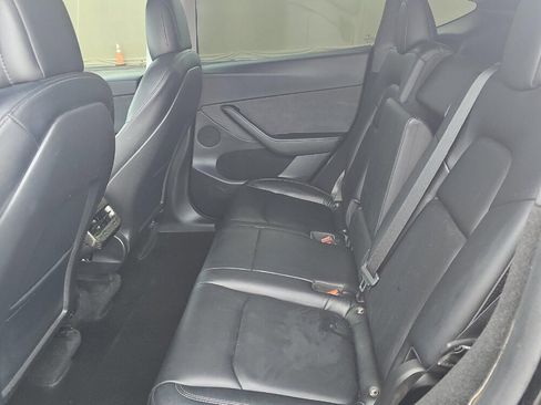 Used 2022 Tesla Model Y Performance image 7