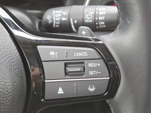 Used 2024 Honda Pilot Touring image 10
