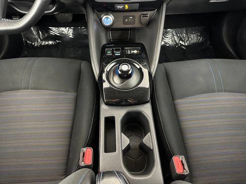 Used 2019 Nissan Leaf SV FWD image 16
