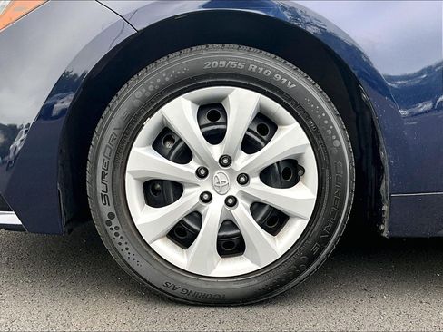Used 2024 Toyota Corolla LE FWD image 9