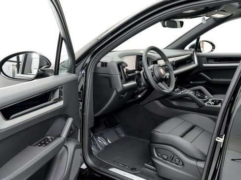 New 2026 Porsche Cayenne AWD/4WD image 7