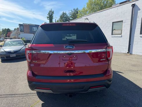 Used 2019 Ford Explorer XLT w/ Equipment Group 202A AWD/4WD image 19
