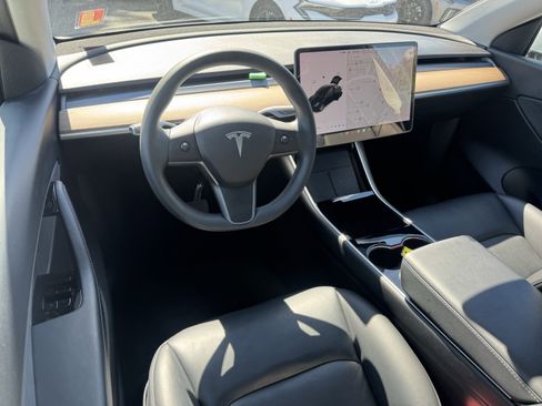 Used 2020 Tesla Model Y Long Range image 22