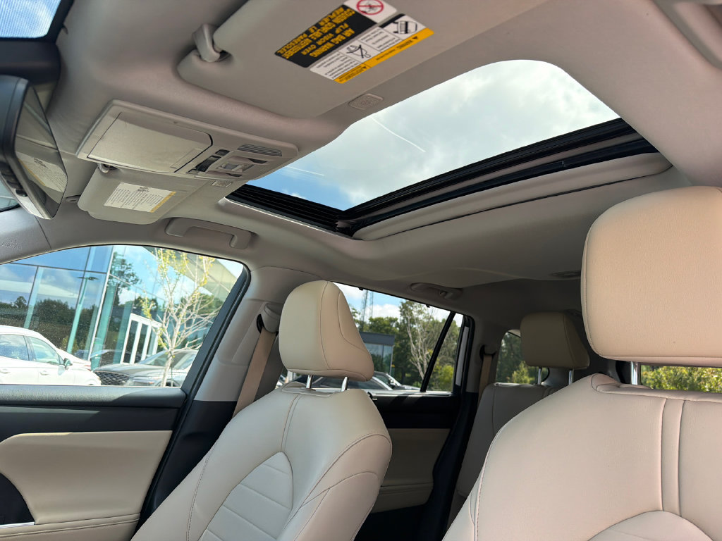 Used 2023 Toyota Highlander XLE FWD image 36