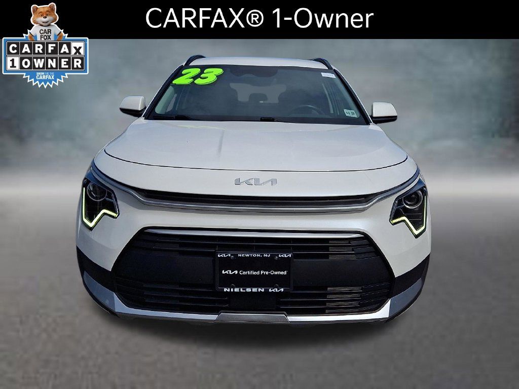 Certified 2023 Kia Niro EX FWD image 3