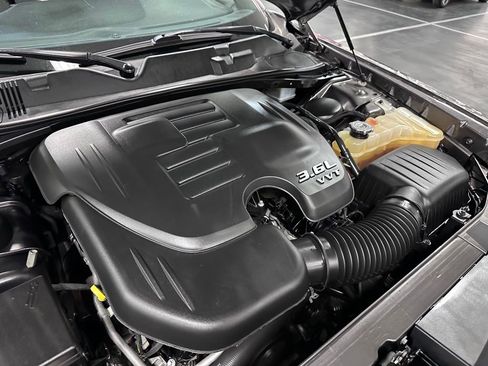 Used 2017 Dodge Challenger SXT w/ Blacktop Package image 28