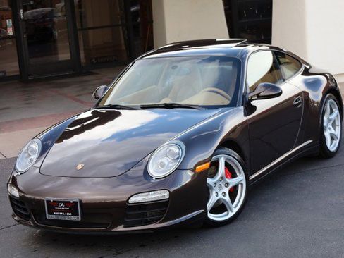 Used 2011 Porsche 911 Carrera 4S image 1