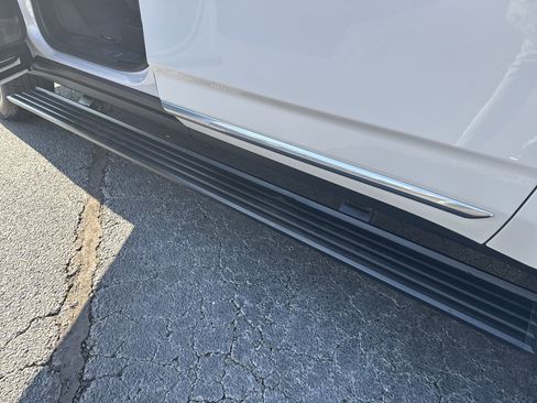 Used 2022 GMC Yukon XL Denali image 38