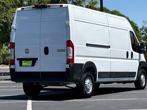 Used 2025 RAM ProMaster 2500 w/ Convenience Group FWD image 10