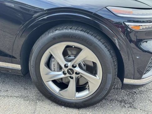 Certified 2026 Genesis GV70 2.5T Advanced AWD/4WD image 5