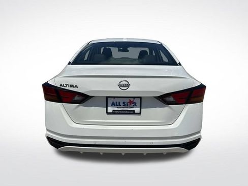 Used 2025 Nissan Altima 2.5 SV FWD image 8