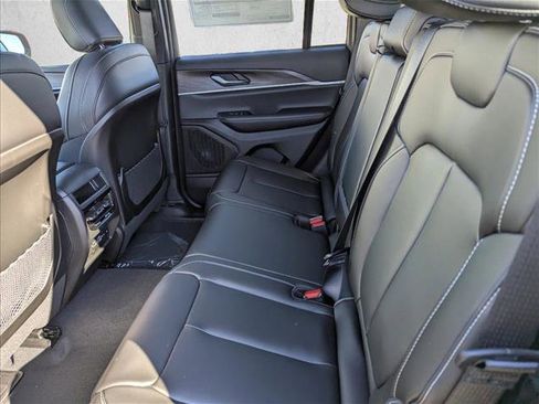 New 2025 Jeep Grand Cherokee Limited image 26