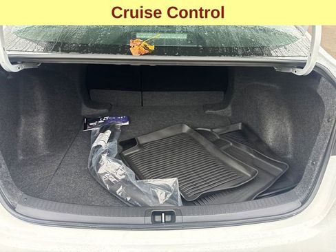 Certified 2025 Toyota Corolla SE image 12