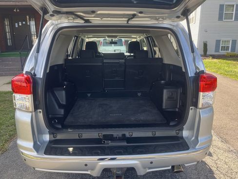 Used 2010 Toyota 4Runner SR5 image 11