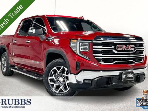 Used 2025 GMC Sierra 1500 SLT image 1