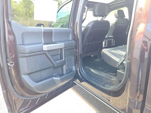 Used 2020 Ford F150 Platinum w/ Equipment Group 701A Luxury AWD/4WD image 25