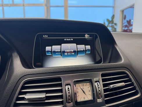 Used 2017 Mercedes-Benz E 400 4MATIC Coupe image 29