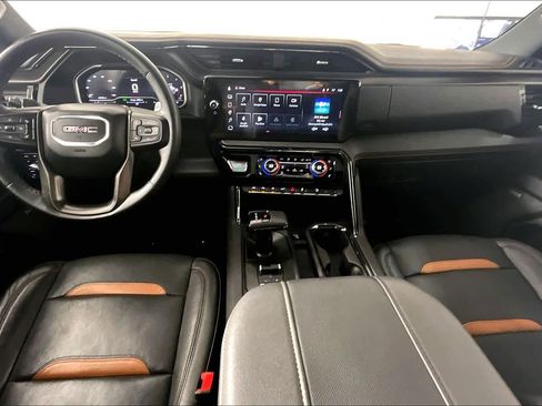 Used 2024 GMC Sierra 1500 AT4 w/ Technology Package image 15
