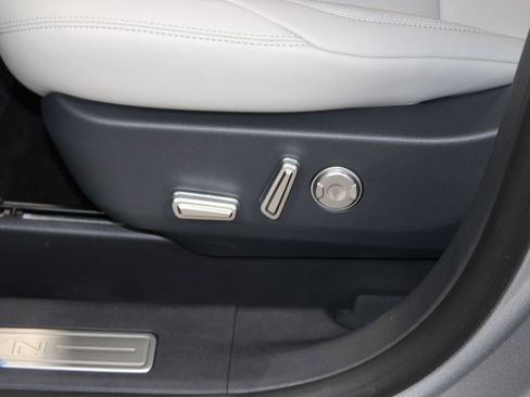 New 2026 Lincoln Nautilus Premier image 21