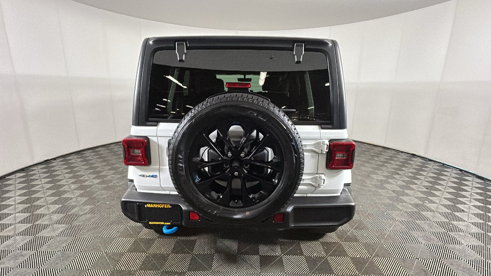 Used 2023 Jeep Wrangler Unlimited Sahara w/ Cold Weather Group AWD/4WD image 4