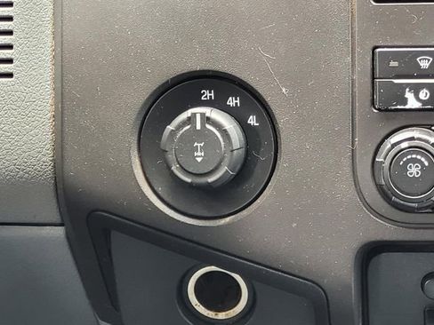 Used 2011 Ford F250 XL w/ XL Value Pkg AWD/4WD image 24