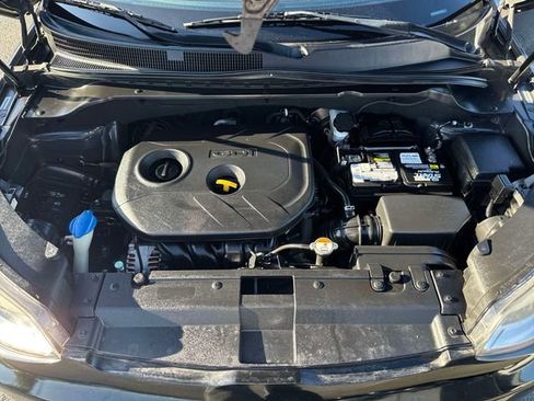 Used 2015 Kia Soul + FWD image 12