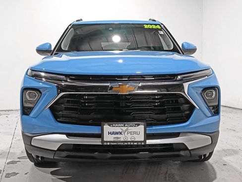 Used 2024 Chevrolet TrailBlazer LT w/ Convenience Package FWD image 2