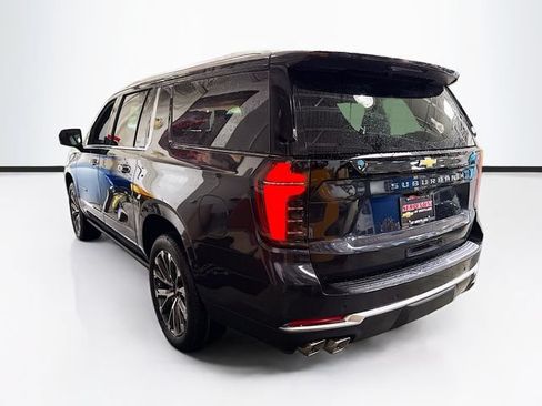 New 2026 Chevrolet Suburban High Country AWD/4WD image 8
