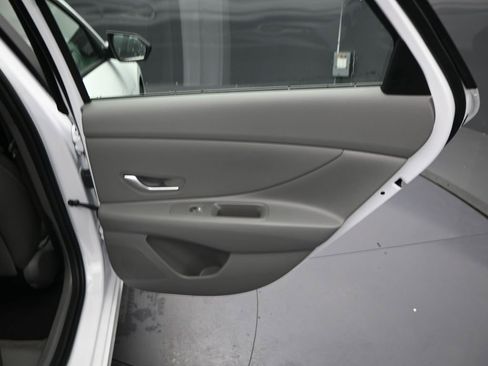 Used 2025 Hyundai Elantra Sport image 28