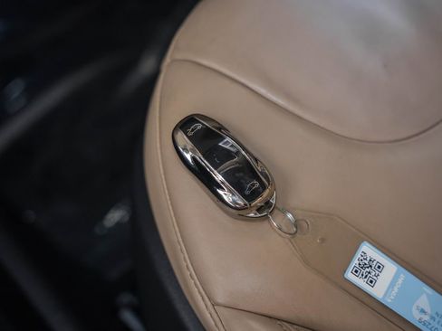 Used 2013 Tesla Model S image 38