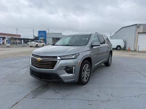 Certified 2023 Chevrolet Traverse High Country w/ LPO, Floor Liner Package FWD image 1