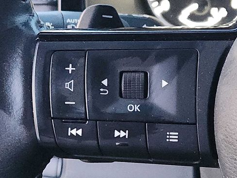 Used 2022 Nissan Pathfinder SL image 20