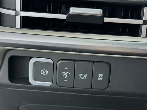 Used 2025 Hyundai Santa Fe SEL image 17