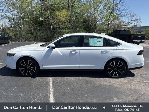 New 2026 Honda Accord Touring image 9