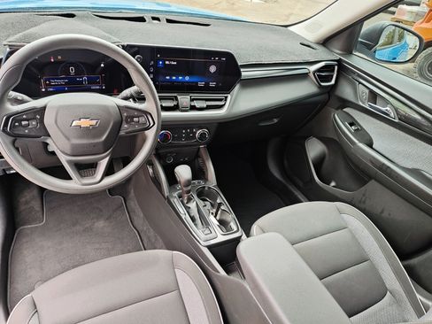 Used 2025 Chevrolet TrailBlazer LS w/ LS Convenience Package FWD image 15