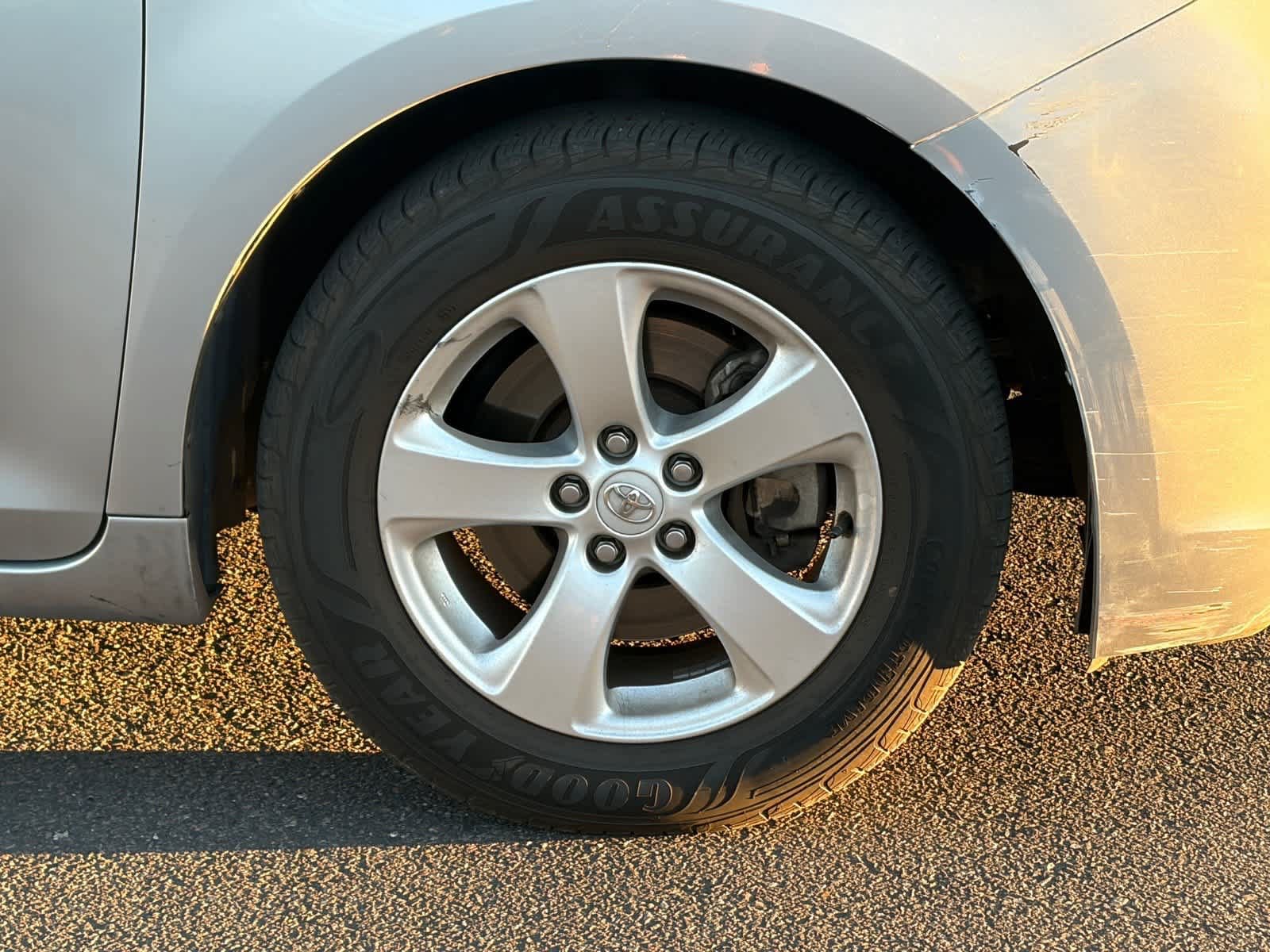 Used 2013 Toyota Sienna LE w/ Towing Pkg FWD image 6