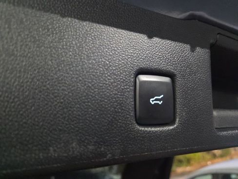 Used 2023 Ford Escape ST-Line w/ Tech Pack #1 image 11