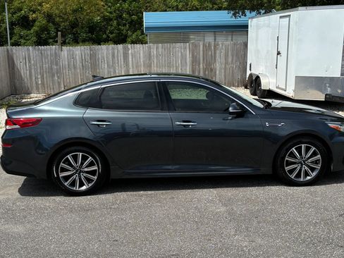 Used 2019 Kia Optima EX w/ EX Premium Package FWD image 4