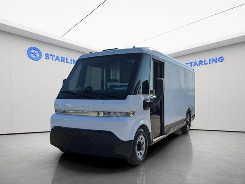Used 2024 Chevrolet Brightdrop 600 w/ Commercial Equipment Package AWD/4WD image 1