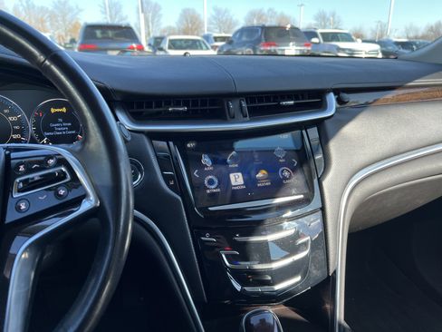 Used 2014 Cadillac XTS Premium image 18