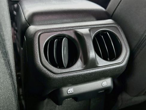 Used 2023 Jeep Wrangler Unlimited AWD/4WD image 25