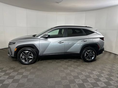Certified 2025 Hyundai Tucson SEL AWD/4WD image 6