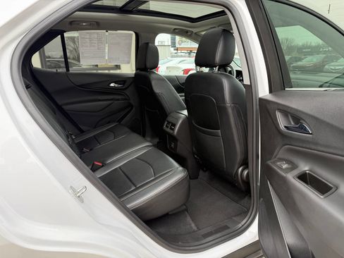 Used 2022 Chevrolet Equinox LT image 12