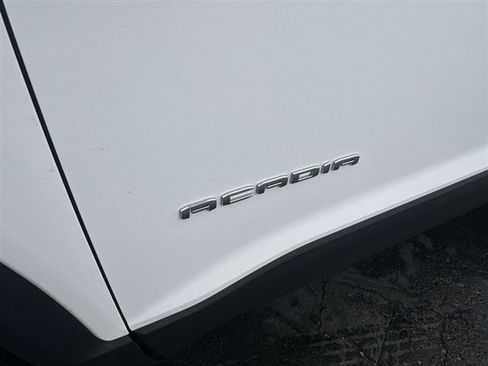 Certified 2023 GMC Acadia SLT image 31