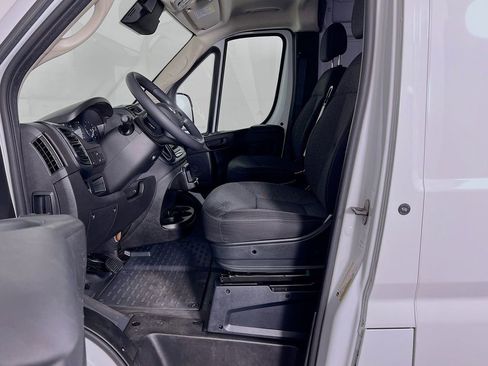 Used 2025 RAM ProMaster 2500 w/ Convenience Group FWD image 31