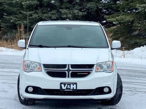 Used 2020 Dodge Grand Caravan SE image 27